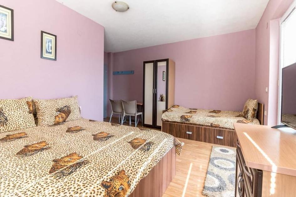 Engin-Beo Rooms - Struga Esterno foto